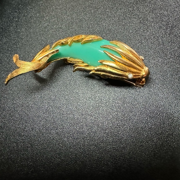 Swimming Carp Blue Lucite Vintage Figural Brooch unsigned - Picture 3 of 7